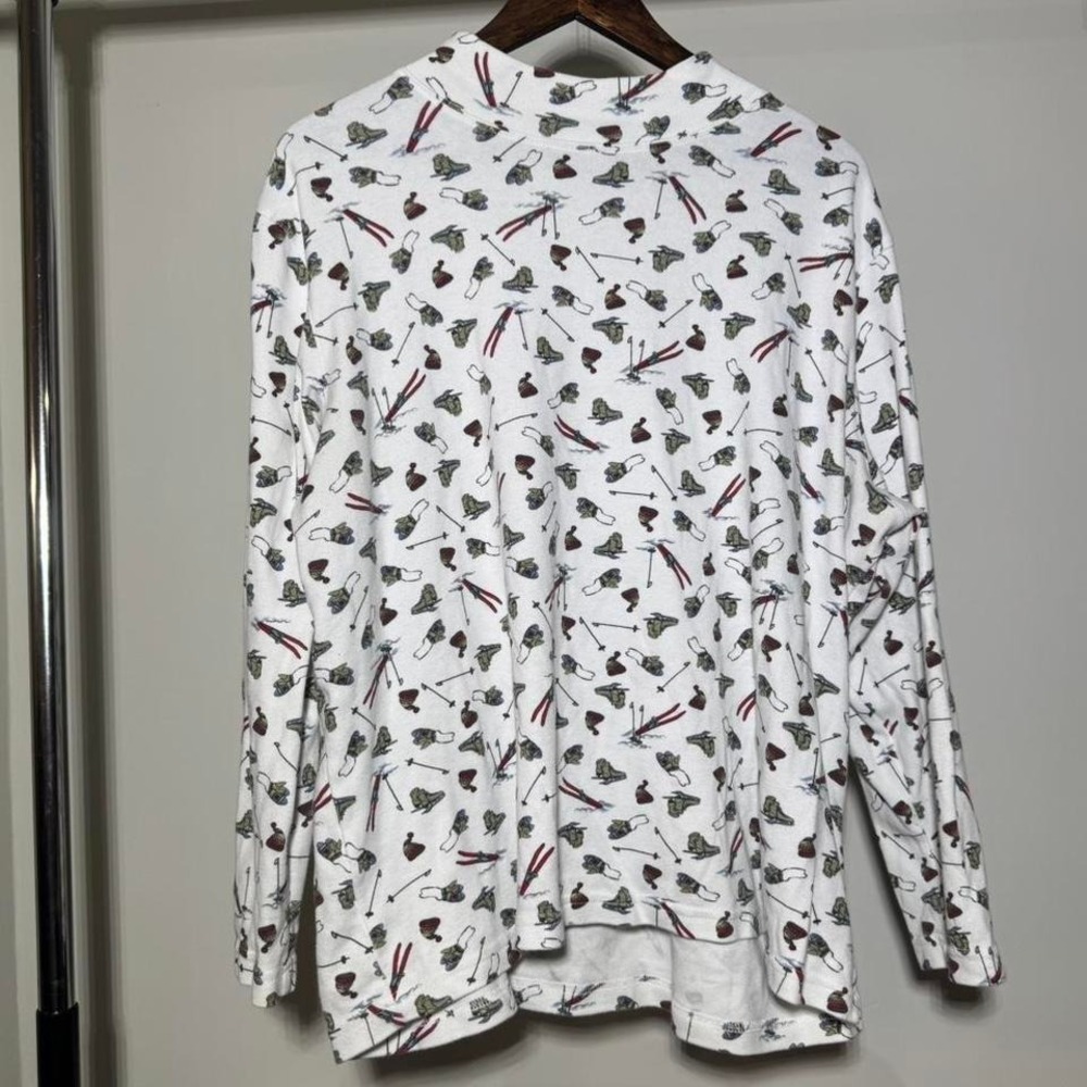 White Stag White Long Sleeve Turtleneck With Ski Design Size 18W/20W Vintage 90s